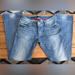 GUC - A.N.A. - 29/8S - LOW RISE BOOTCUT LIGHT WASH Jeans - BLUE